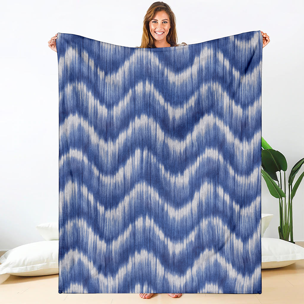 Wavy Shibori Pattern Print Blanket