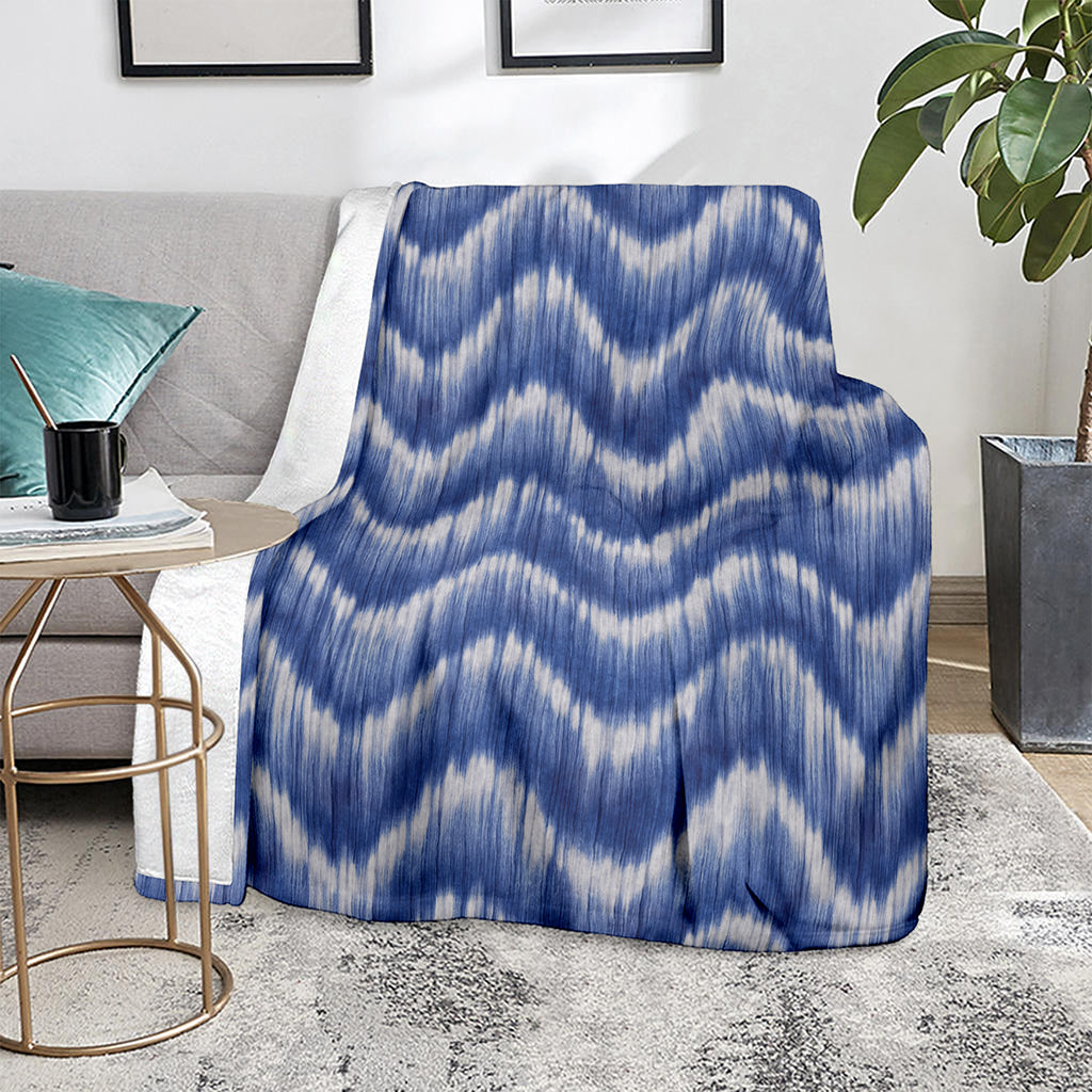 Wavy Shibori Pattern Print Blanket