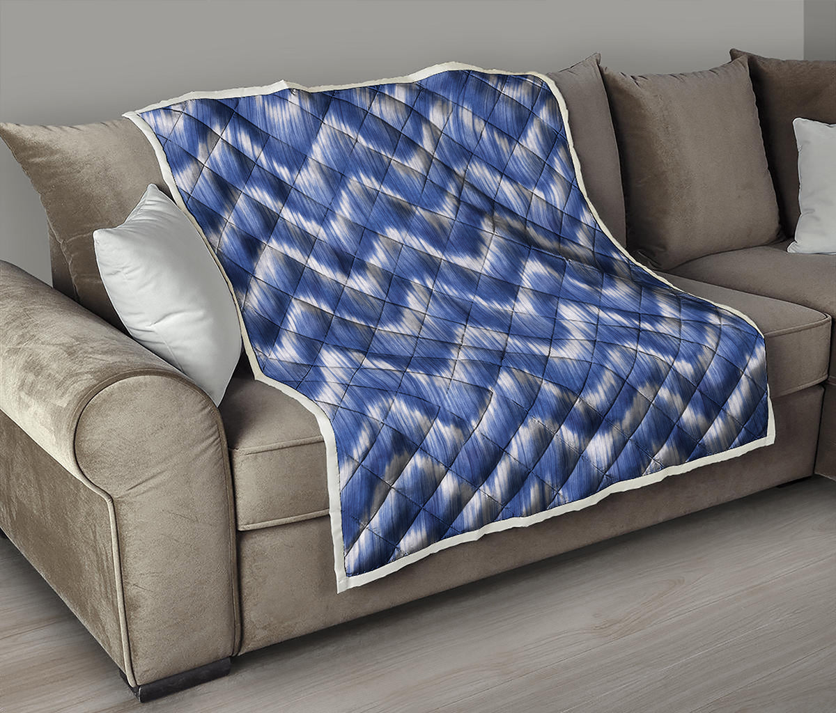 Wavy Shibori Pattern Print Quilt
