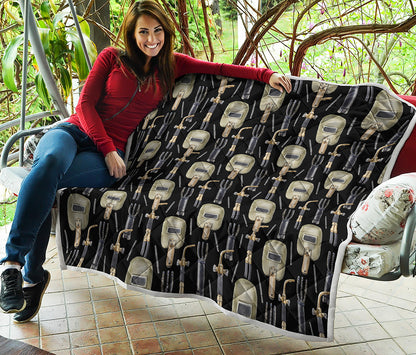 Welding Mask Pattern Print Quilt