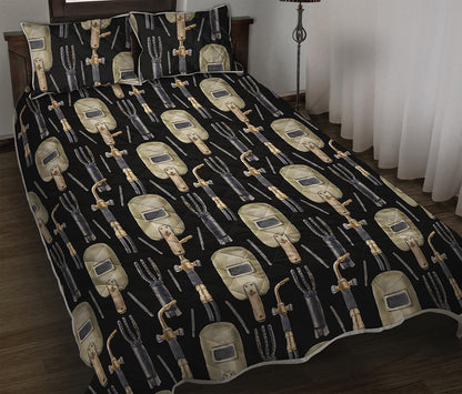 Welding Mask Pattern Print Quilt Bed Set