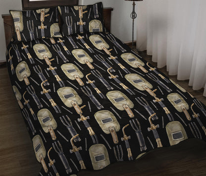 Welding Mask Pattern Print Quilt Bed Set