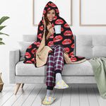 Wet Lips Pattern Print Hooded Blanket
