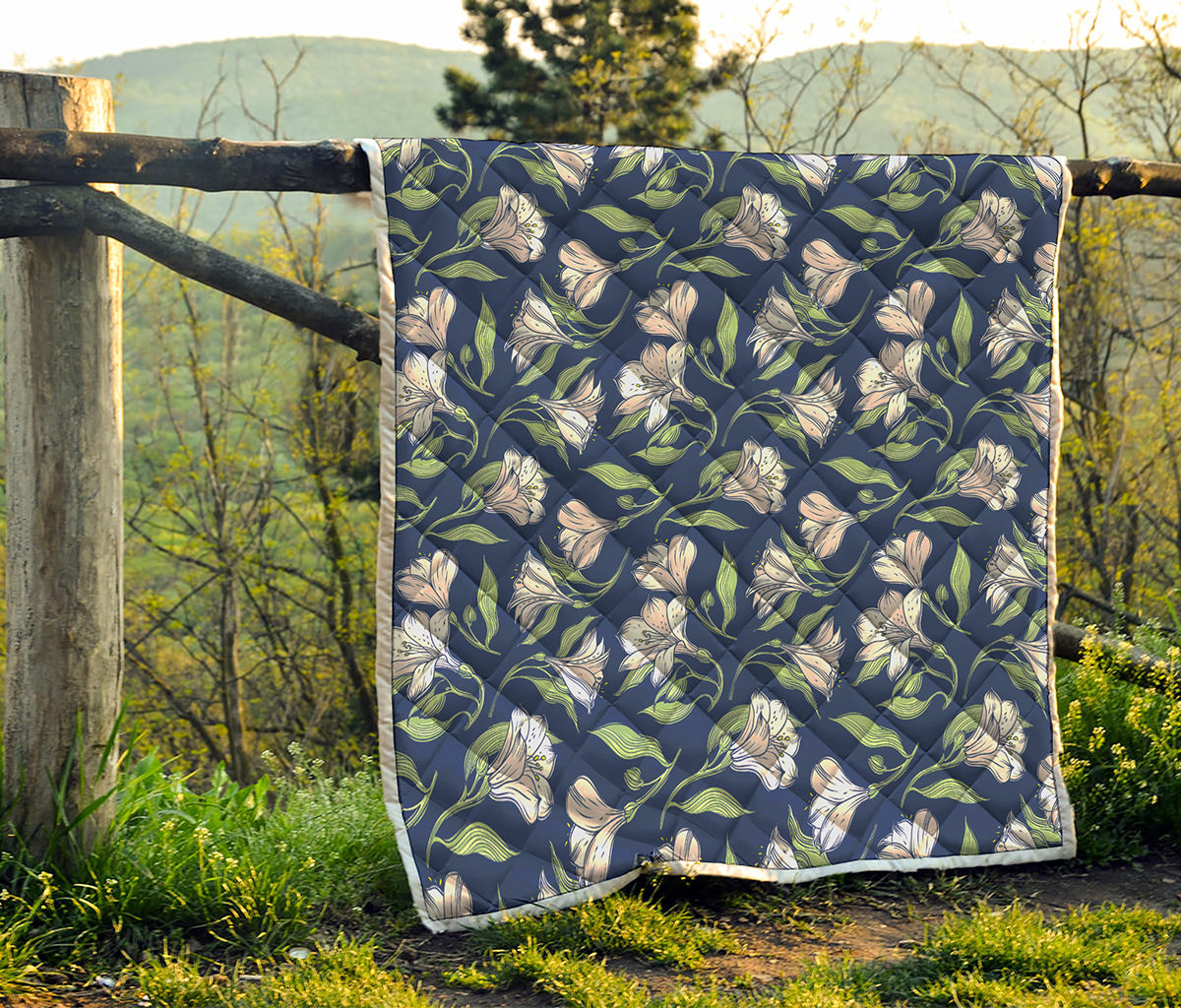 White Alstroemeria Pattern Print Quilt