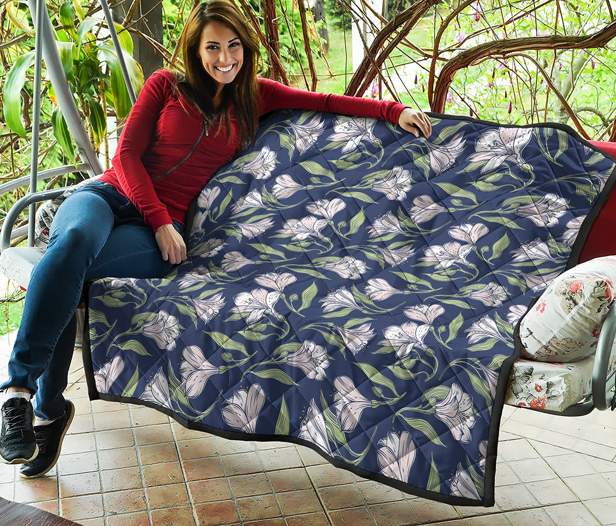 White Alstroemeria Pattern Print Quilt