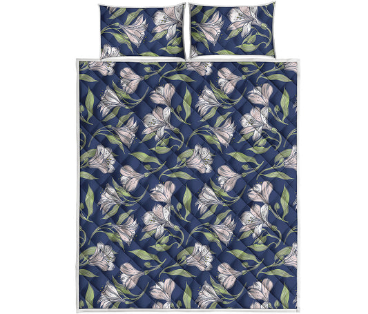 White Alstroemeria Pattern Print Quilt Bed Set