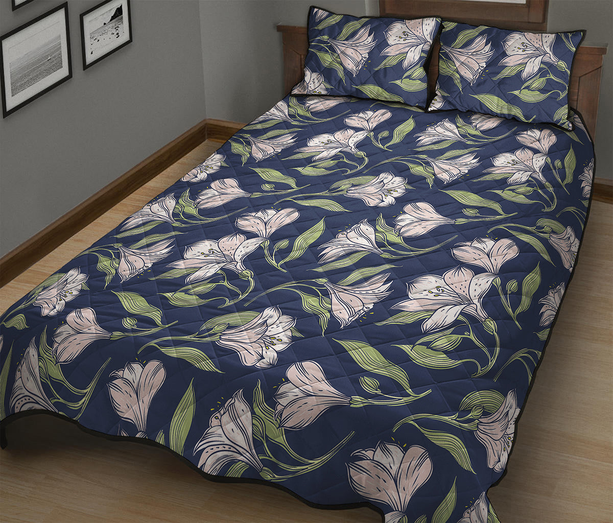 White Alstroemeria Pattern Print Quilt Bed Set