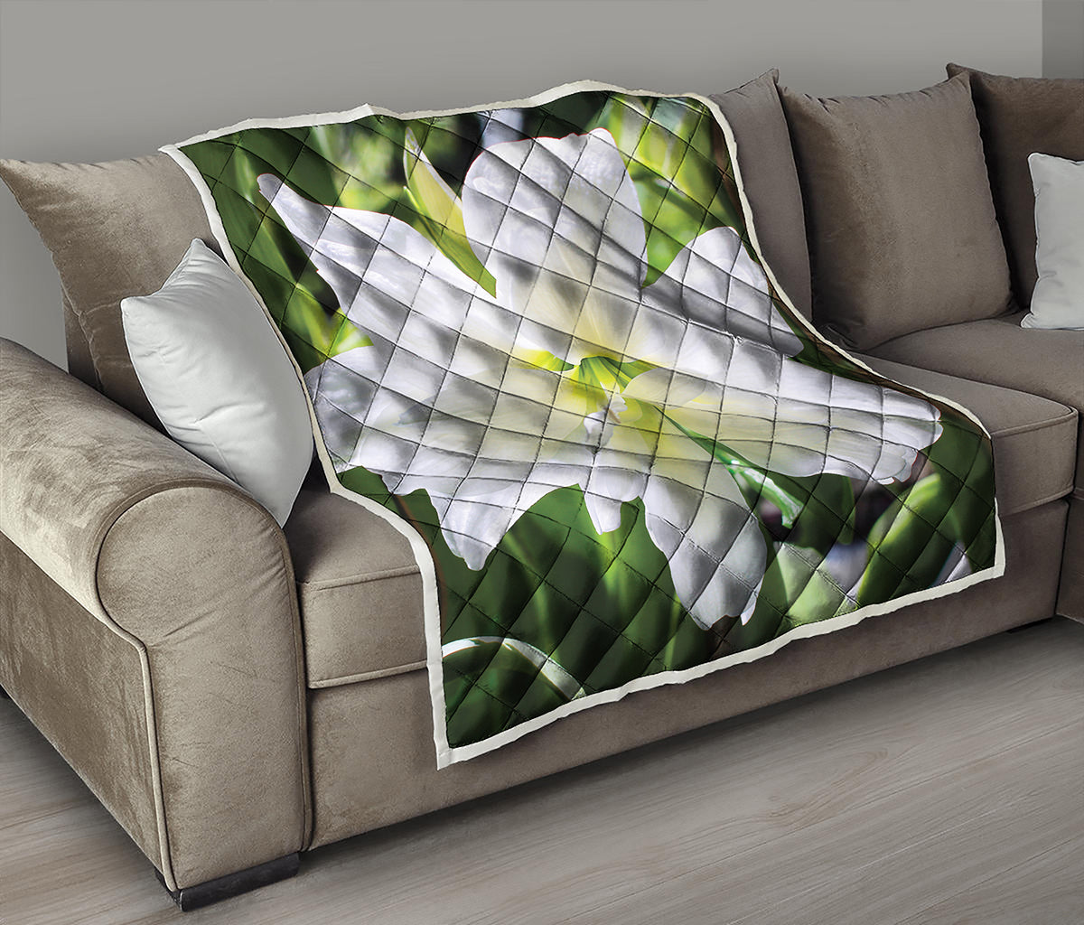 White Amaryllis Print Quilt