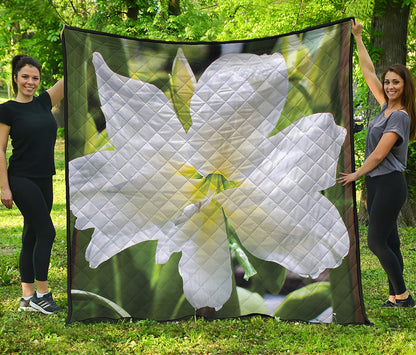 White Amaryllis Print Quilt