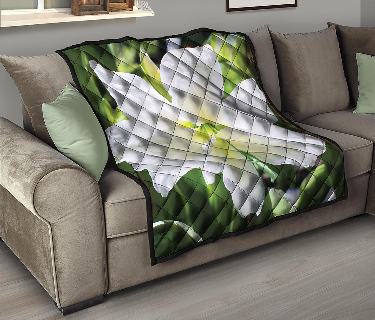 White Amaryllis Print Quilt