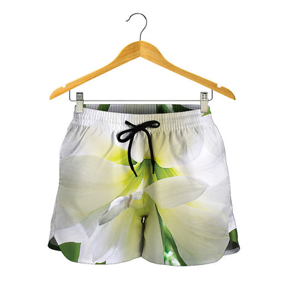 White Amaryllis Print Women's Shorts