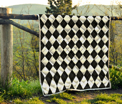 White And Black Argyle Pattern Print Quilt