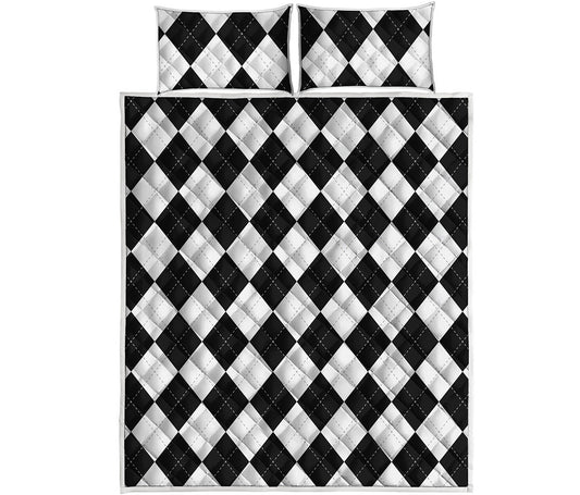White And Black Argyle Pattern Print Quilt Bed Set