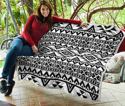 White And Black Aztec Pattern Print Quilt