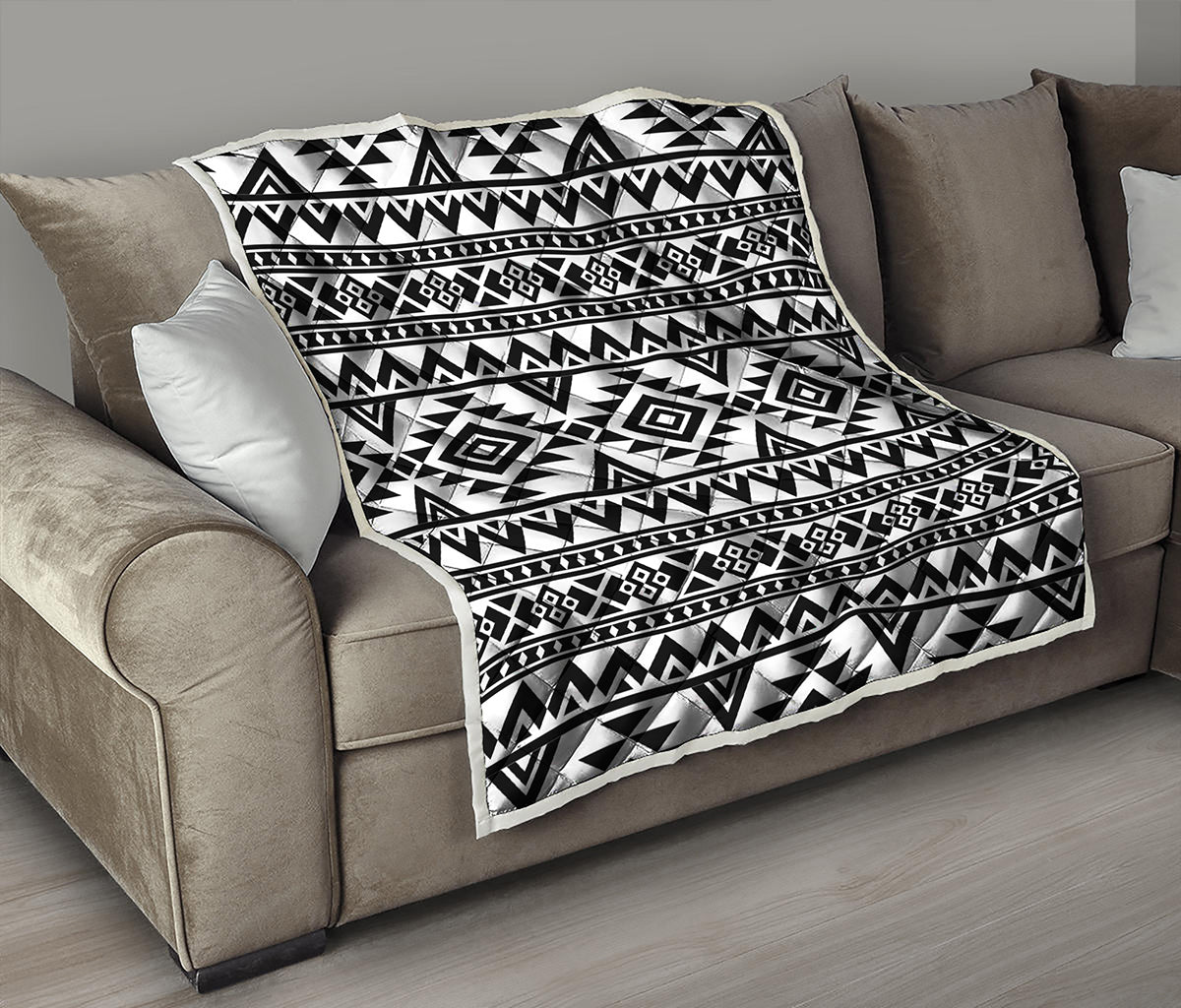 White And Black Aztec Pattern Print Quilt