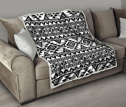 White And Black Aztec Pattern Print Quilt