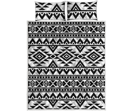 White And Black Aztec Pattern Print Quilt Bed Set