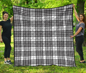 White And Black Border Tartan Print Quilt