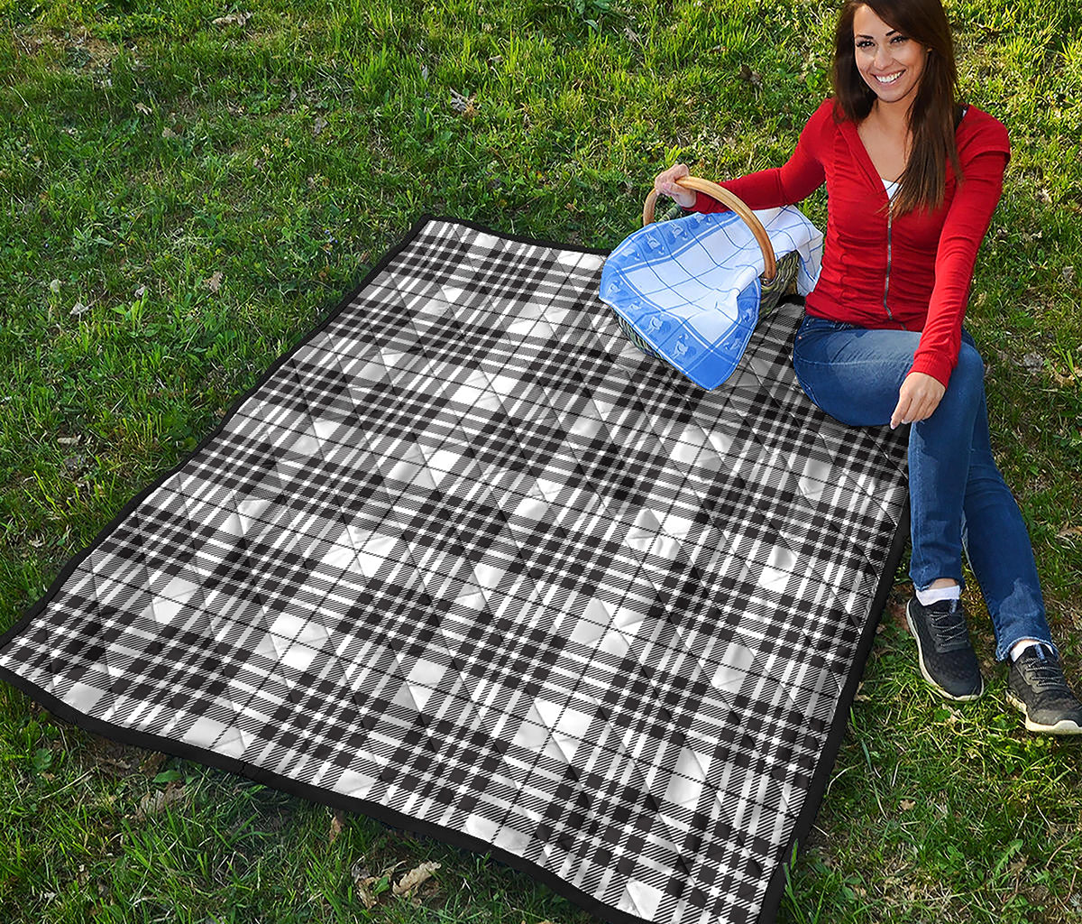 White And Black Border Tartan Print Quilt