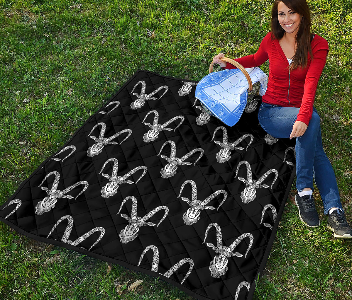 White And Black Capricorn Sign Print Quilt