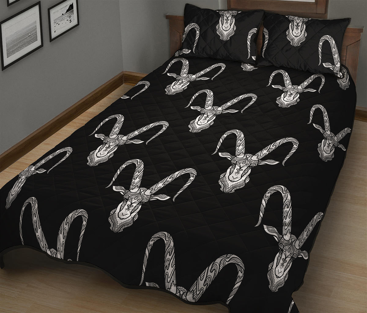 White And Black Capricorn Sign Print Quilt Bed Set
