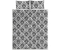 White And Black Damask Pattern Print Quilt Bed Set