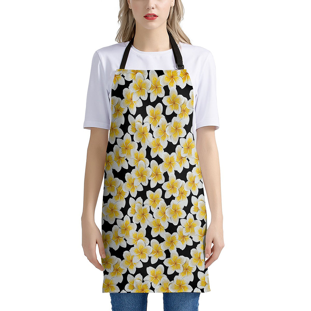 White And Black Frangipani Pattern Print Apron