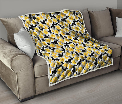 White And Black Frangipani Pattern Print Quilt