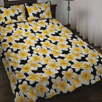 White And Black Frangipani Pattern Print Quilt Bed Set