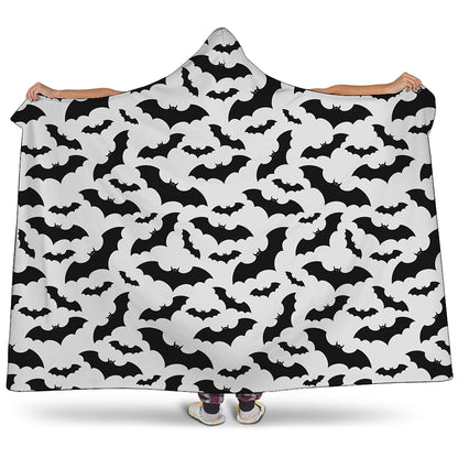 White And Black Halloween Bat Print Hooded Blanket