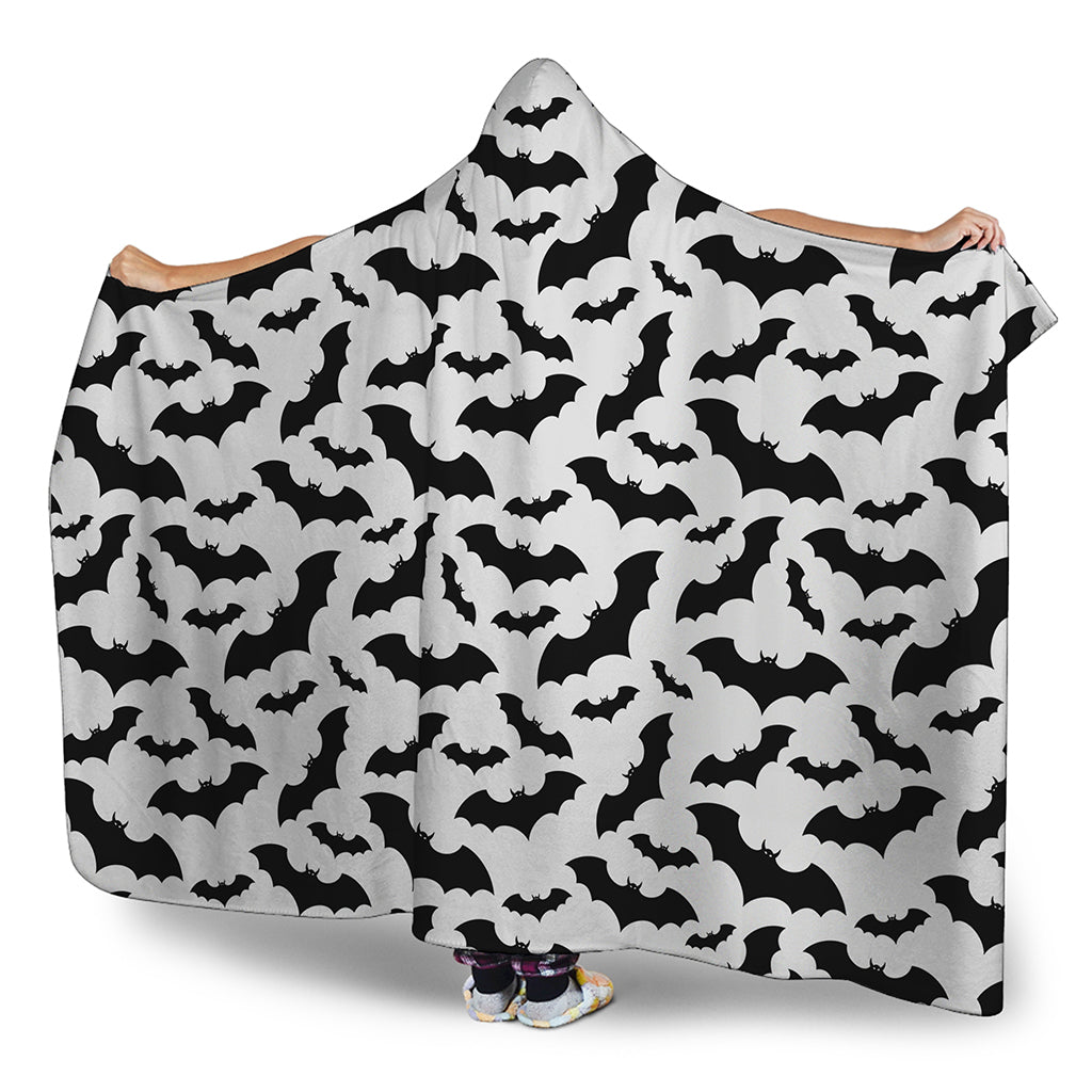 White And Black Halloween Bat Print Hooded Blanket