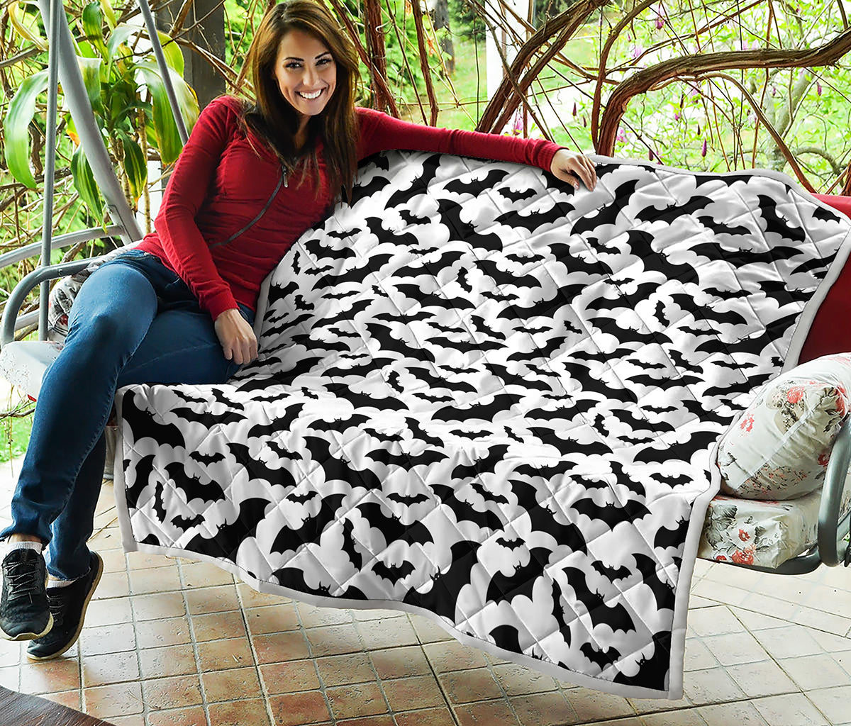 White And Black Halloween Bat Print Quilt