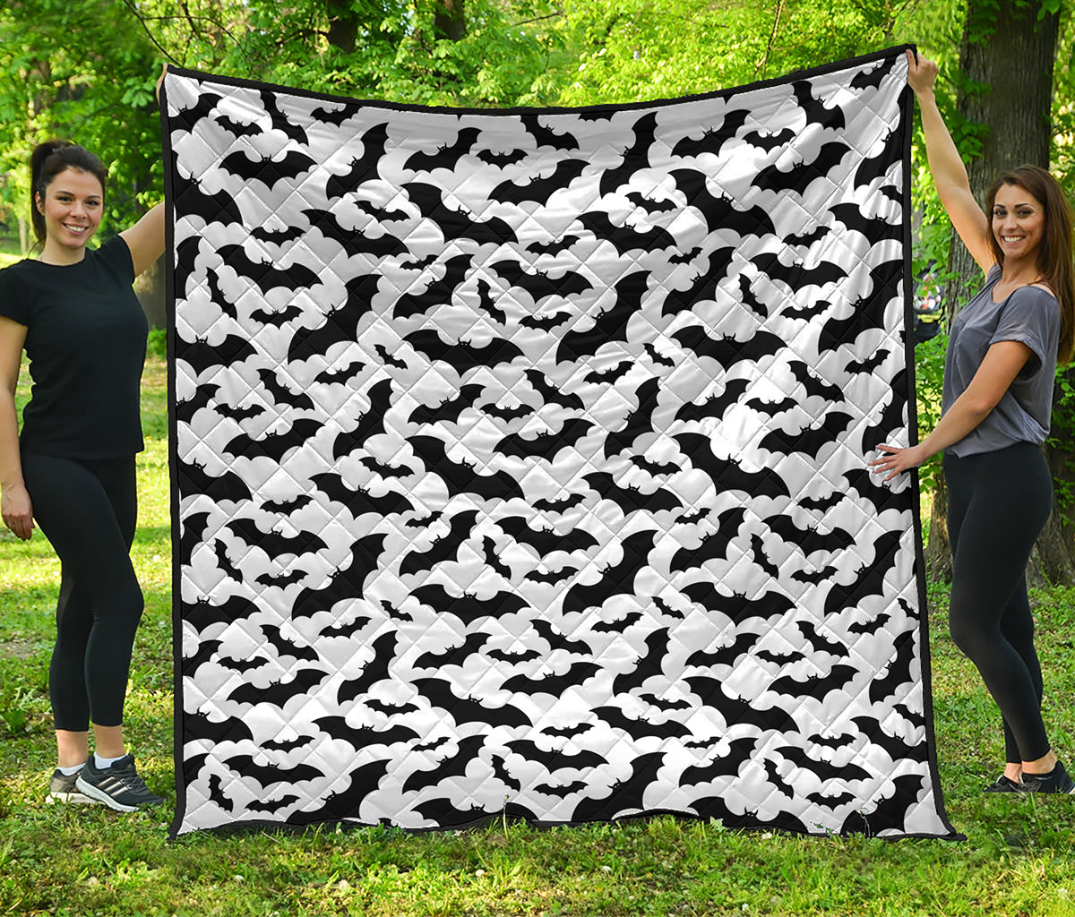 White And Black Halloween Bat Print Quilt