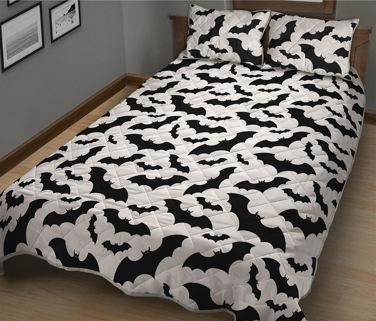 White And Black Halloween Bat Print Quilt Bed Set