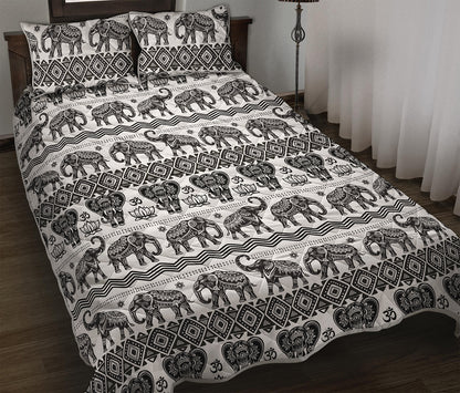 White And Black Indian Elephant Print Quilt Bed Set