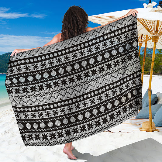 White And Black Knitted Pattern Print Beach Sarong Wrap