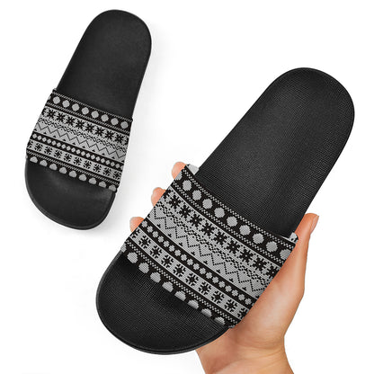 White And Black Knitted Pattern Print Black Slide Sandals