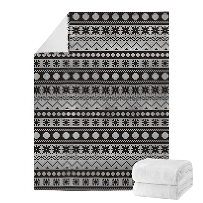 White And Black Knitted Pattern Print Blanket