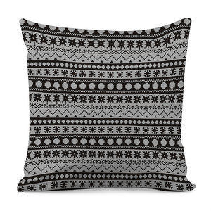 White And Black Knitted Pattern Print Pillow Cover