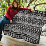 White And Black Knitted Pattern Print Quilt