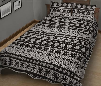 White And Black Knitted Pattern Print Quilt Bed Set