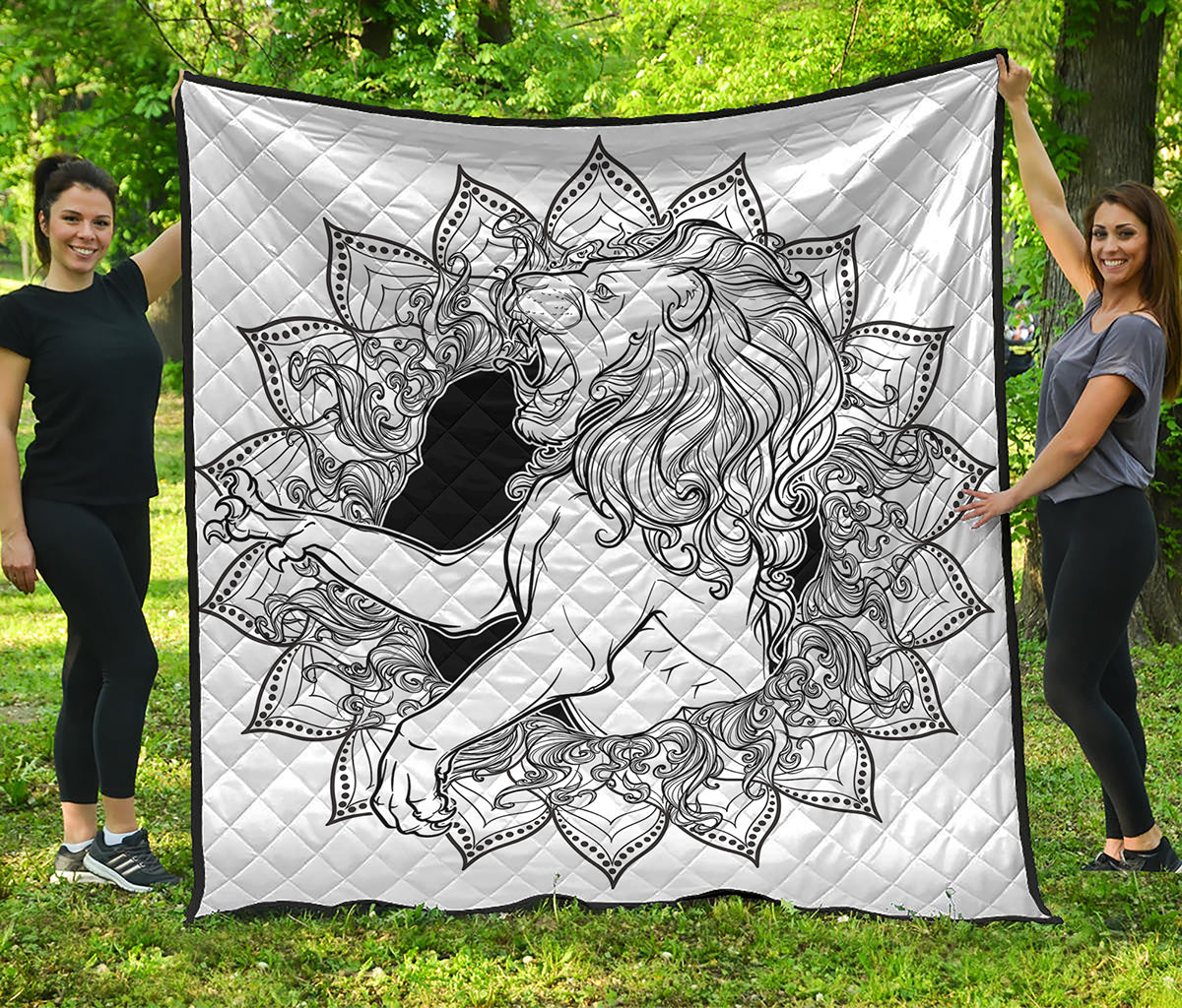 White And Black Leo Sign Print Quilt