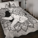 White And Black Leo Sign Print Quilt Bed Set