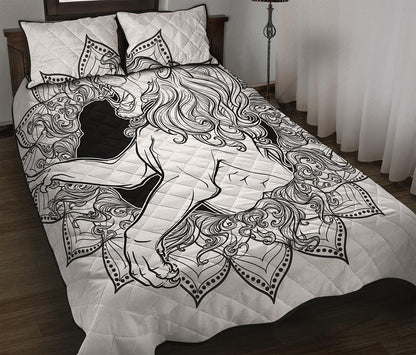 White And Black Leo Sign Print Quilt Bed Set