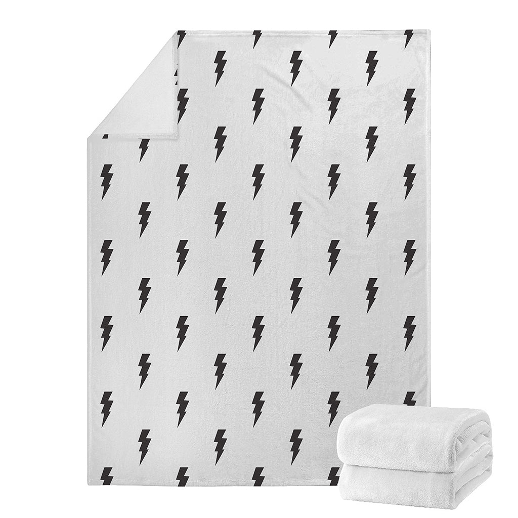White And Black Lightning Pattern Print Blanket