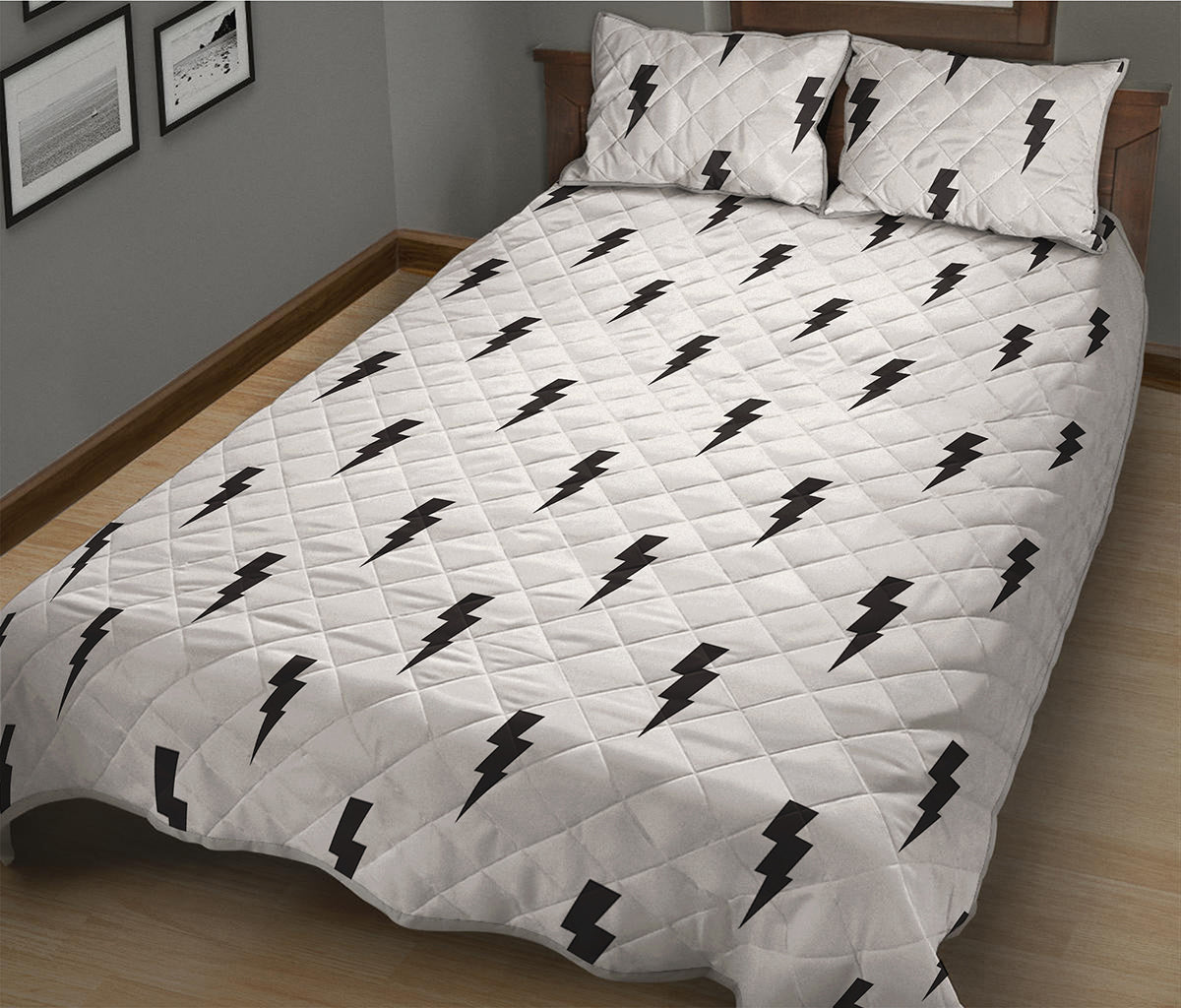 White And Black Lightning Pattern Print Quilt Bed Set