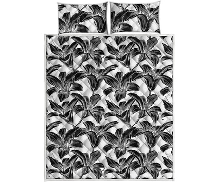 White And Black Lily Pattern Print Quilt Bed Set