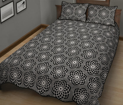 White And Black Lotus Pattern Print Quilt Bed Set