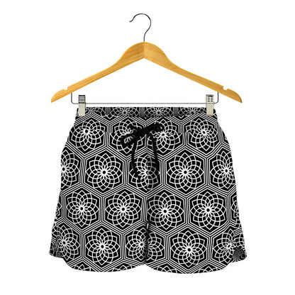 White And Black Lotus Pattern Print Women's Shorts
