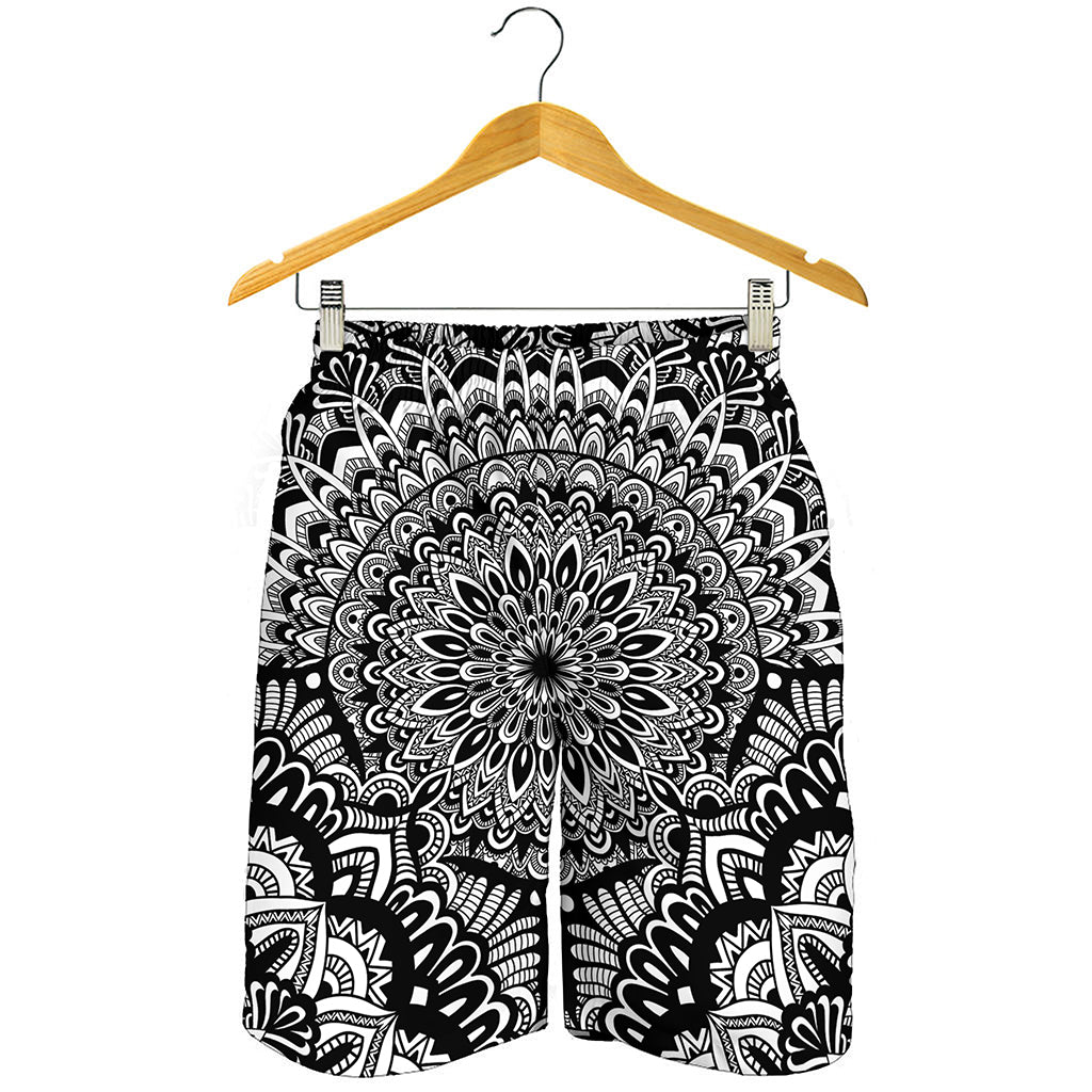 White And Black Mandala Print Men's Shorts
